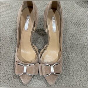 BCBGeneration Taupe Bow Heels
